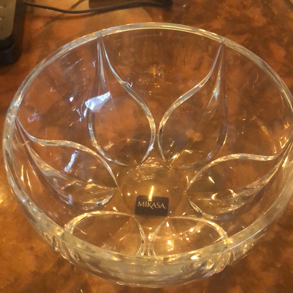 Mikasa Vintage Lead Crystal Partridge 8" Bowl 2008